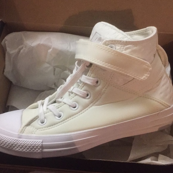 Converse white/white high tops - Picture 2 of 5